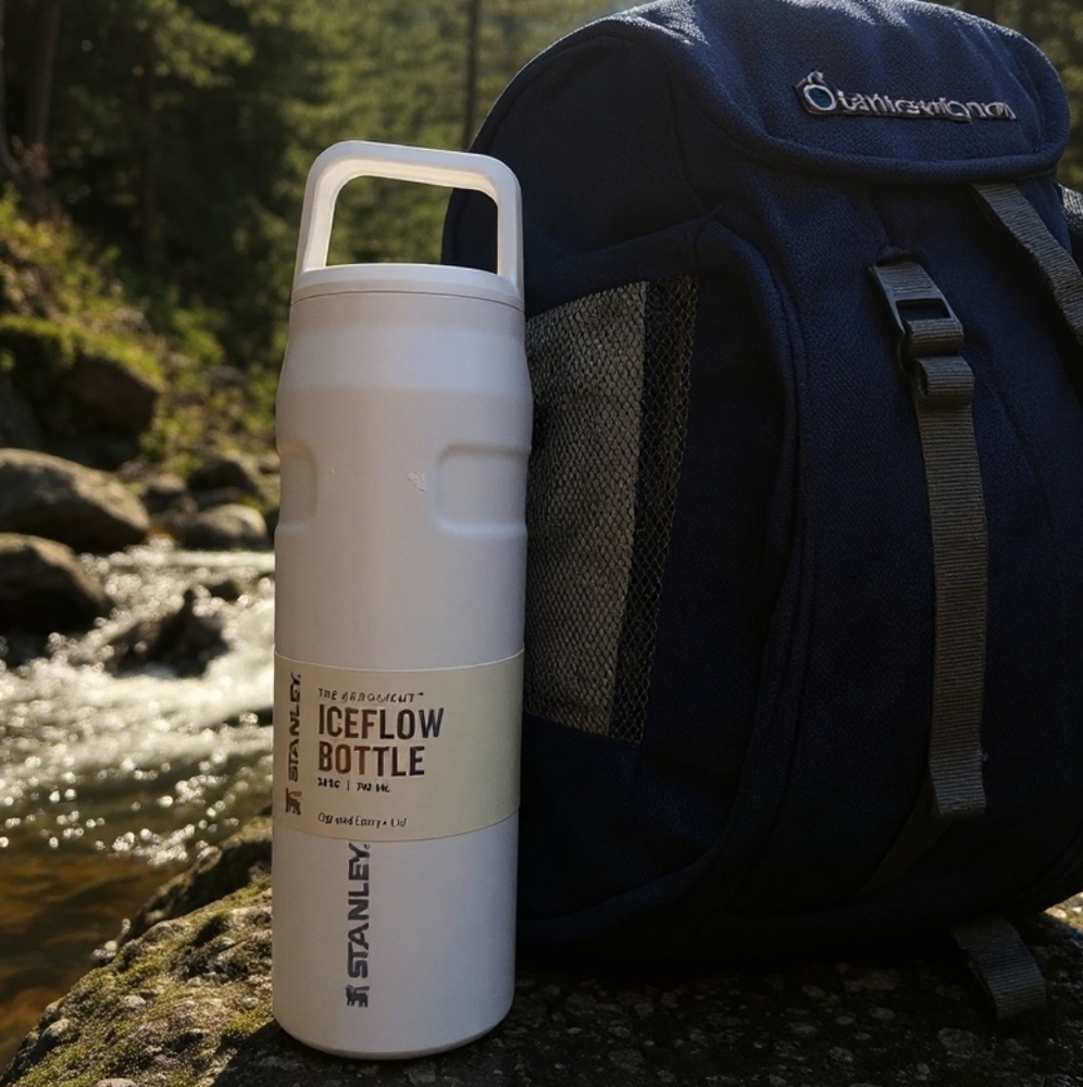 Stanley Aerolight IceFlow Bottle 24oz “Polar” NEW